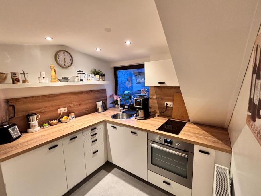 Einzigartig Nahe Frankfurt! Apartment นอยอีเซินบวร์ก ภายนอก รูปภาพ