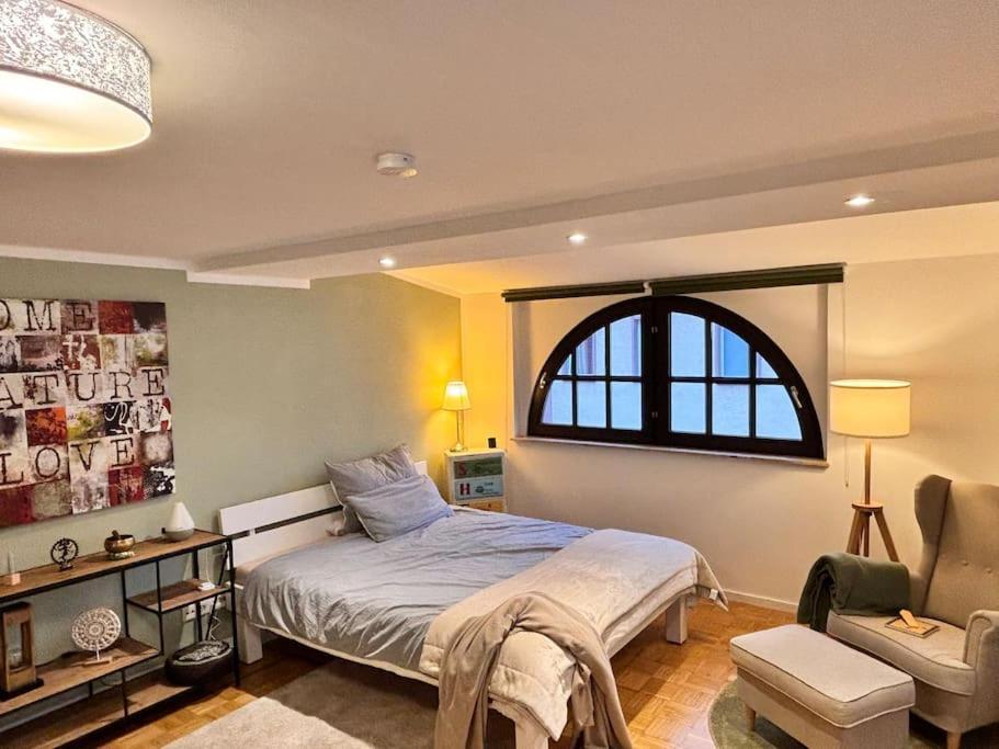Einzigartig Nahe Frankfurt! Apartment นอยอีเซินบวร์ก ภายนอก รูปภาพ